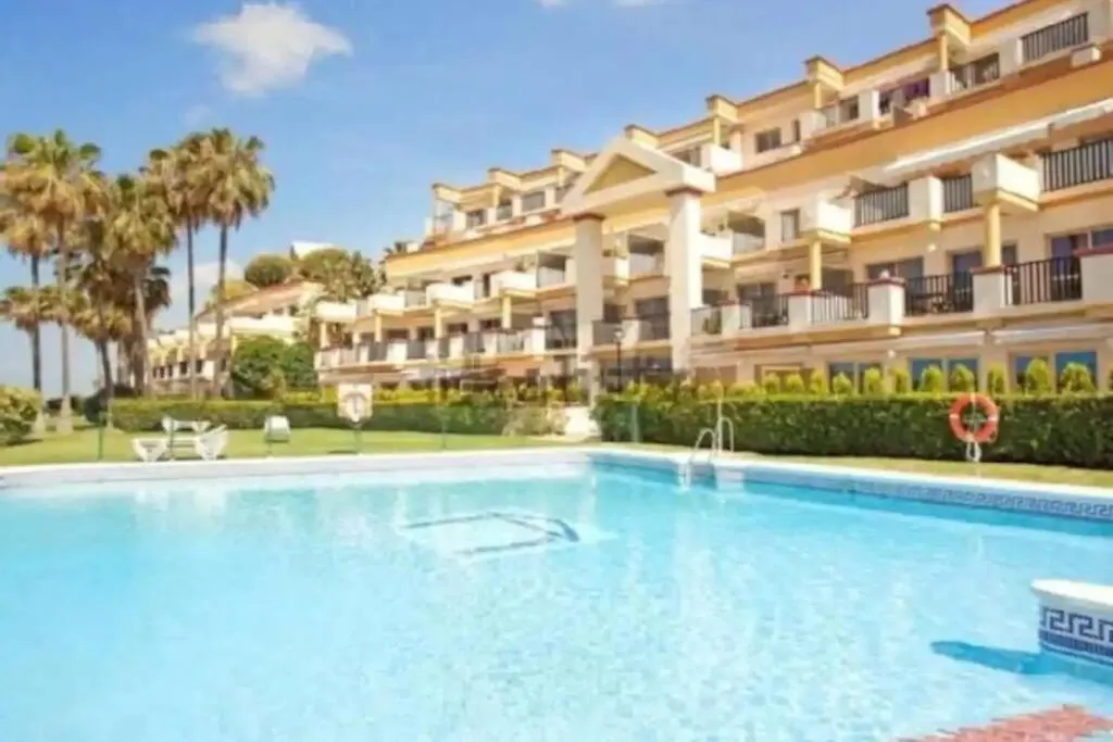 Beachfront Apartment - Sea Views - Marbella Spain