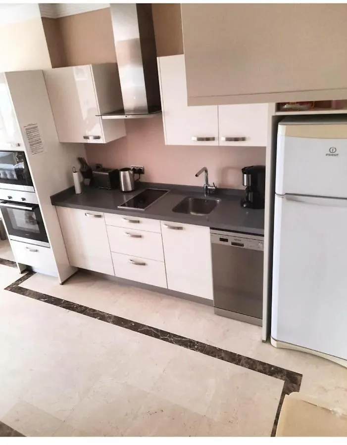 Beachfront Apartment - Sea Views - Marbella