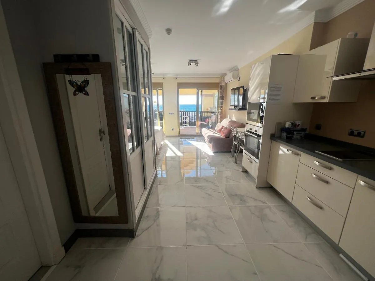 Beachfront Apartment - Sea Views - Marbella